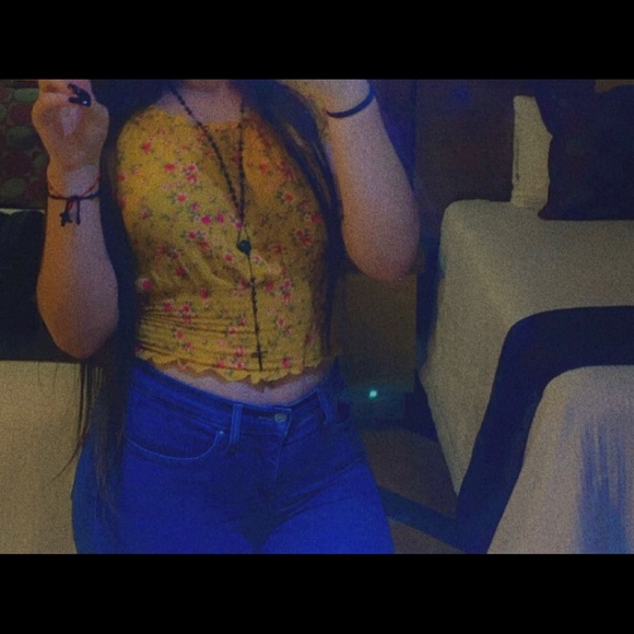 Floral Mustard Yellow Crop Top - Picture 3 of 3